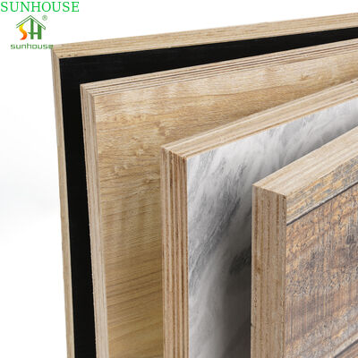 Un buon prezzo. Melamina di legno compensato tipi e gradi di pioppo eucalyptus betulla e legno duro in linea