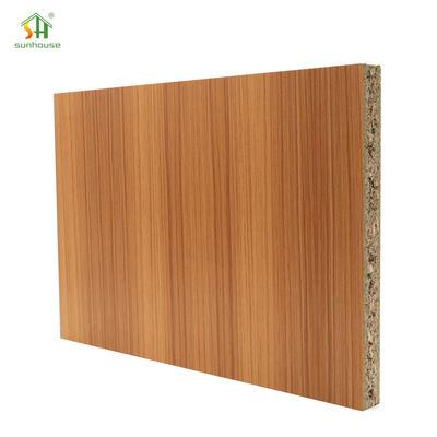 Un buon prezzo. 9mm 12mm 15mm Melamina chipboard Veneer Fiberboard 4x8ft Melamina Particle Board in linea