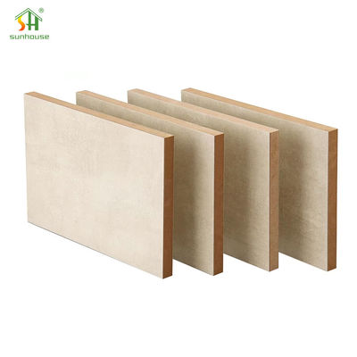 Un buon prezzo. Uso ecologico della decorazione esterna interna del pannello MDF per l'uso in applicazioni edili in linea