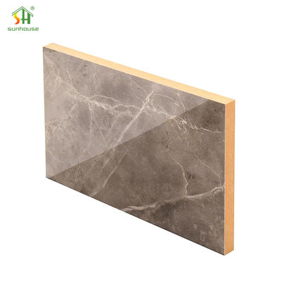 Un buon prezzo. Pannello MDF melaminico laminato MDF melaminico per uso interno ed esterno in linea