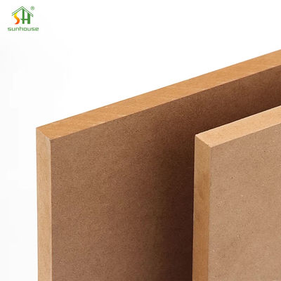 Un buon prezzo. MDF melaminico Pannello MDF melaminico Decorazione interna esterna Uso per applicazioni di costruzione di edifici in linea