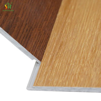 Un buon prezzo. Pannello per pavimenti in vinile per camera da letto SPC Pavimentazione a clic per uso decorativo interno ed esterno in linea