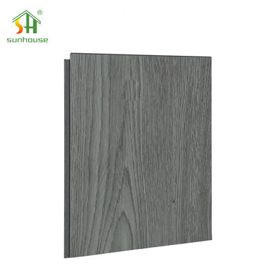 Un buon prezzo. Pannello per pavimenti commerciali in vinile SPC Pavimentazione a clic per uso decorativo interno ed esterno in linea