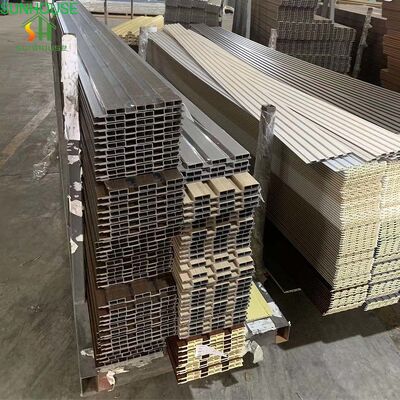 Un buon prezzo. Pannello a parete WPC Applicazione per parete esterna per interni Applicazione per applicazioni di decorazione di edifici moderni in linea