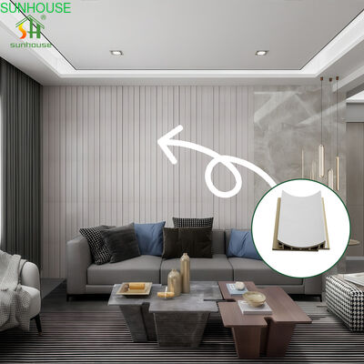 Un buon prezzo. Pannello Decorativo da Parete in WPC Bianco Moderno a Onda 3D Curvo Scanalato Elegante Pannello Decorativo da Parete in WPC Bianco in linea